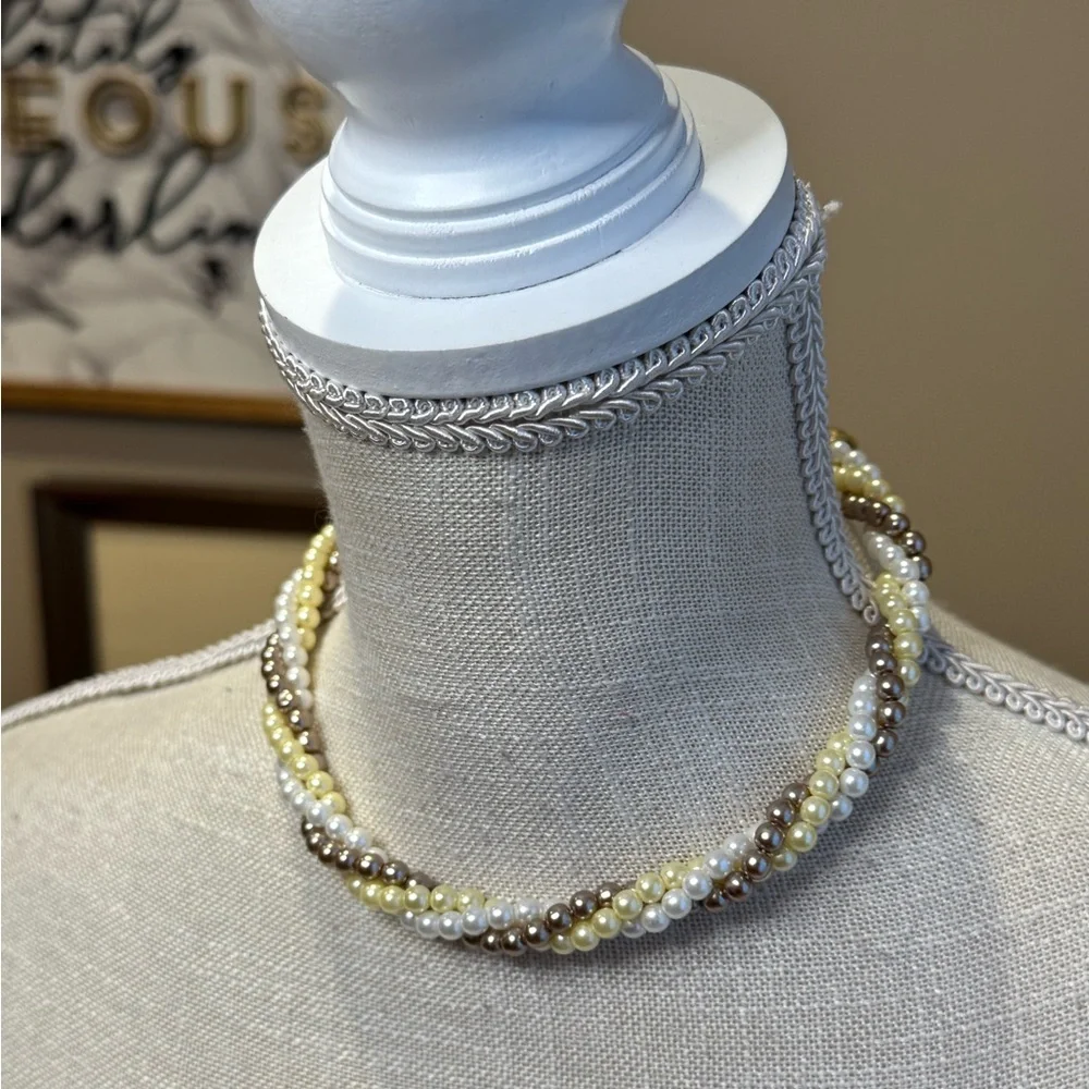 5 for $30 Vintage Twisted Pearl Adjustable Necklace